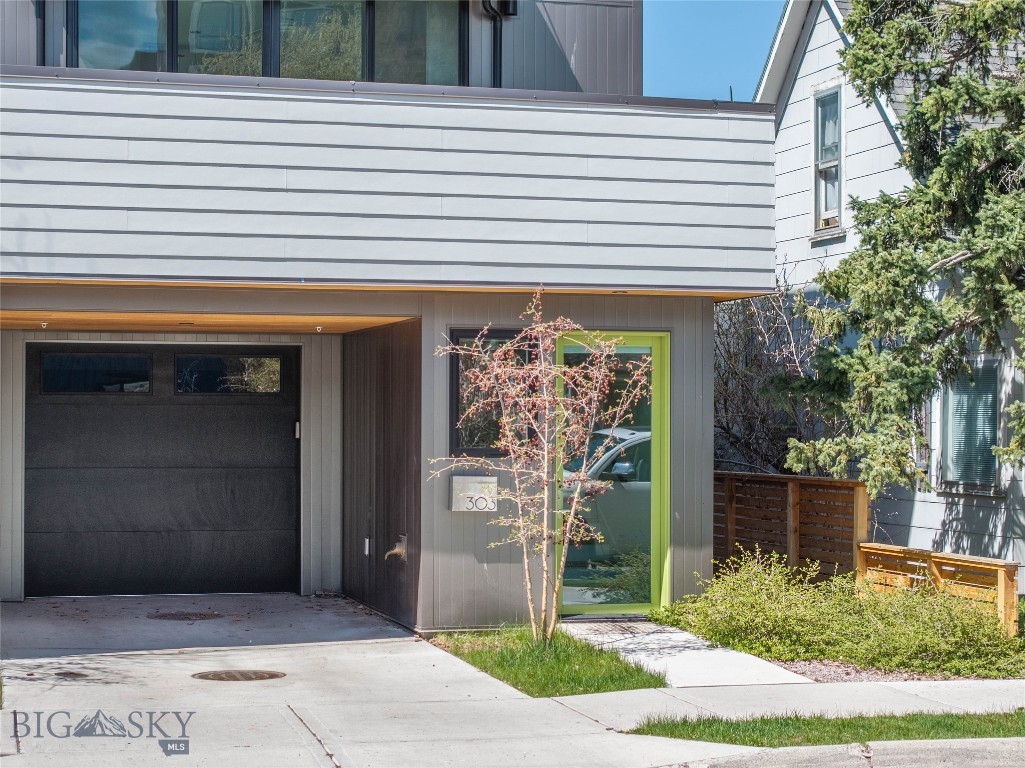 303 N Grand Avenue 1