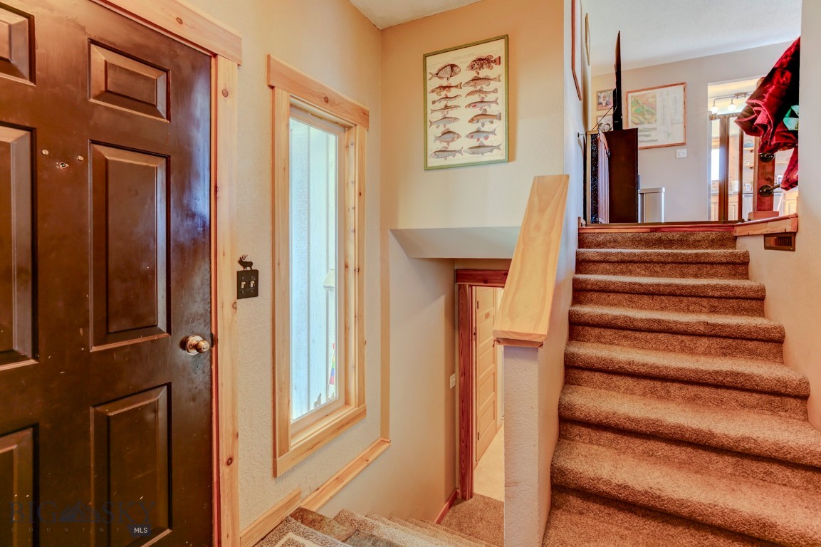 1816 S Rouse