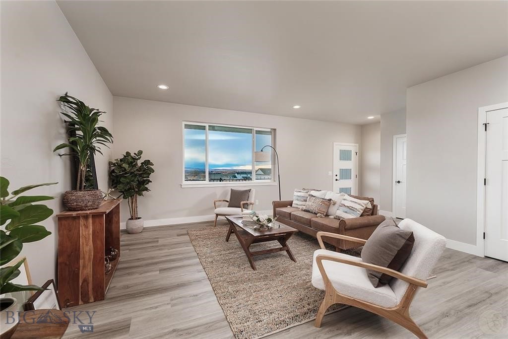 2304 Oriole Drive