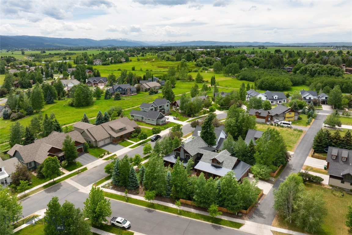 89 W Fieldview Street
