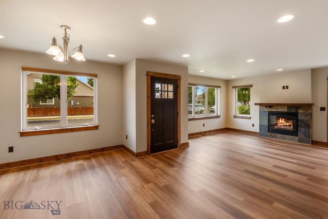 1607 Tempest Court