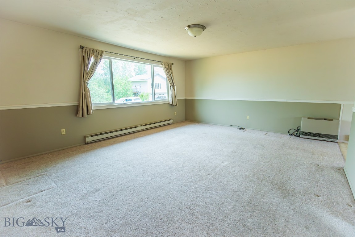 200 E Cascade Avenue