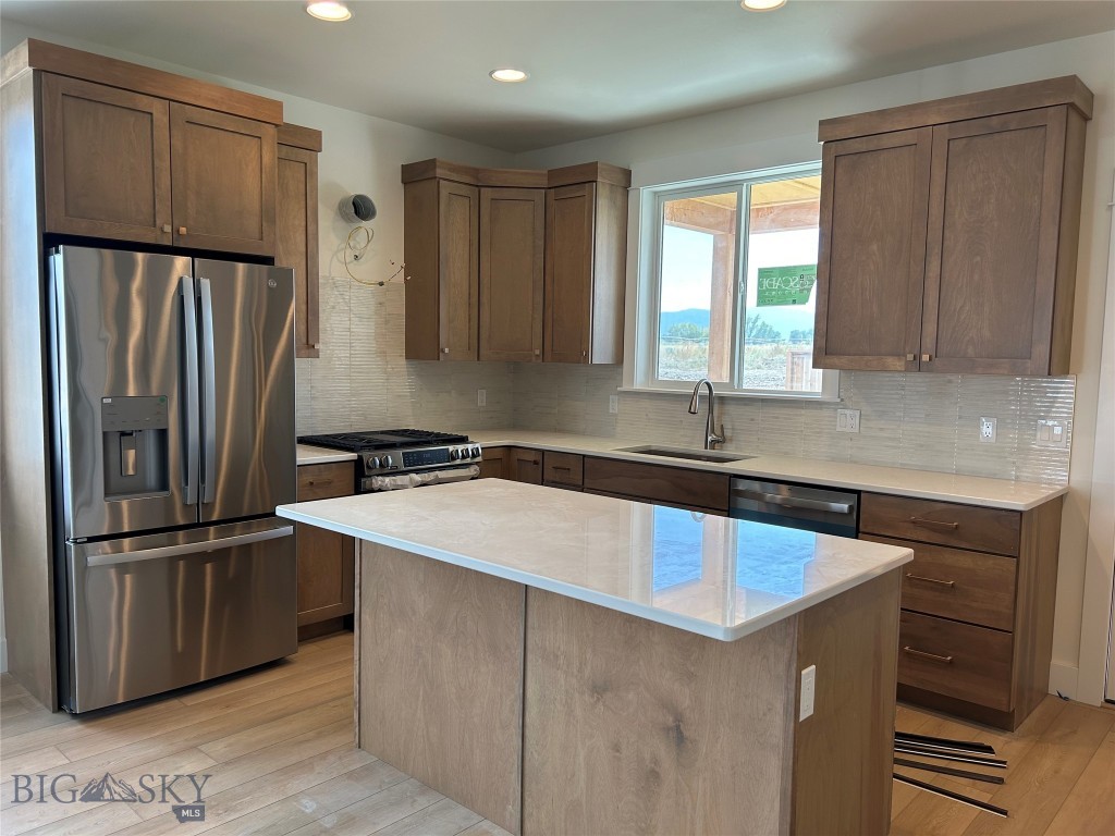 14 Delano Drive