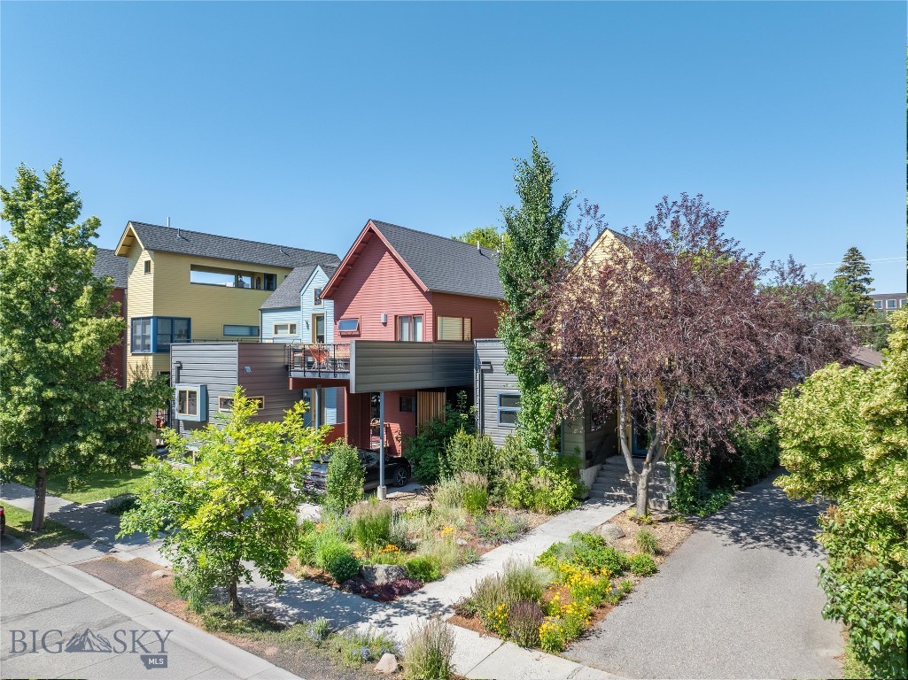 309 N Black Avenue