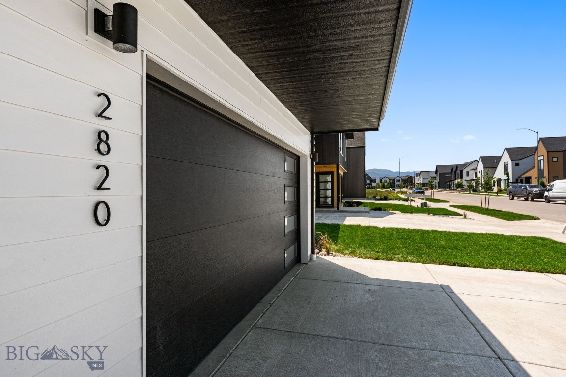 2820 S 30th Avenue