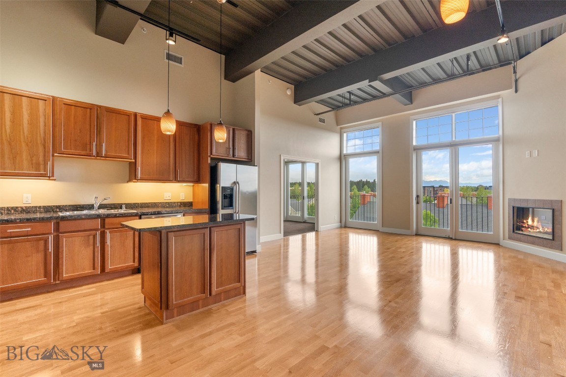 140 Village Crossing 4C
