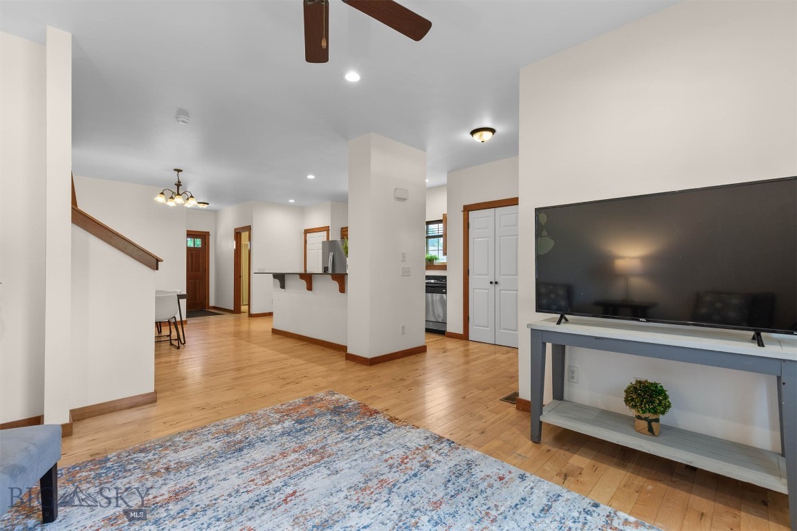 332 N Cottonwood Road F