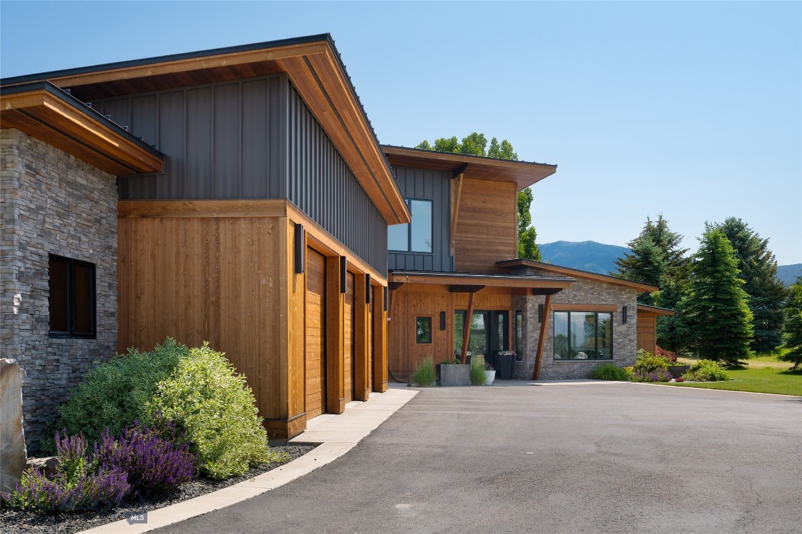 989 Bridger Lake Drive