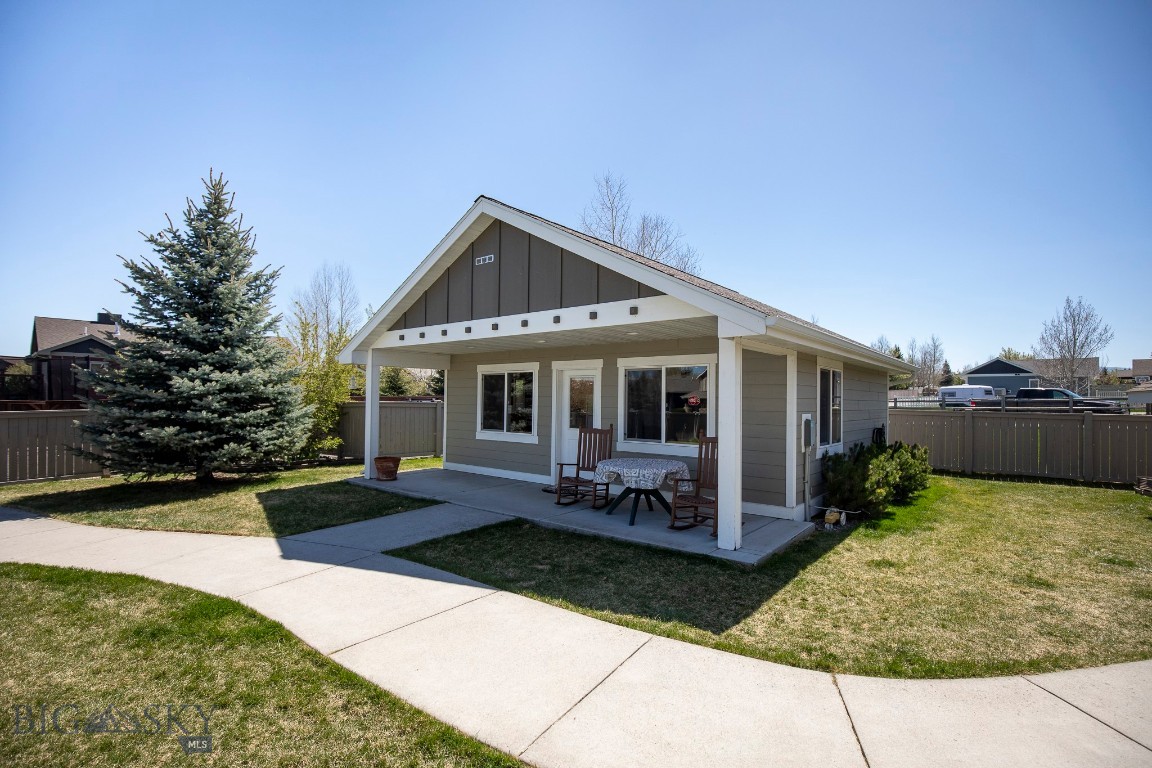 516 Circle F Trail