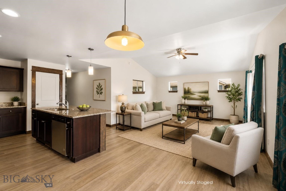 1514 Oakwood