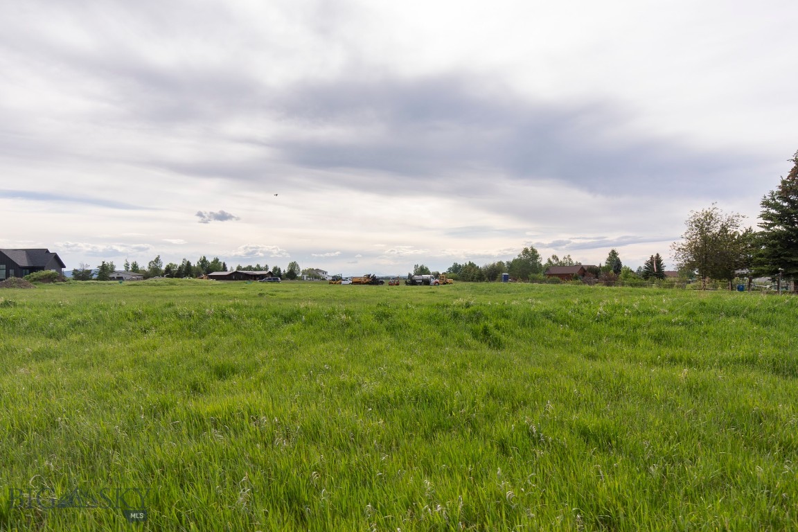 Lot 7 Maya Way