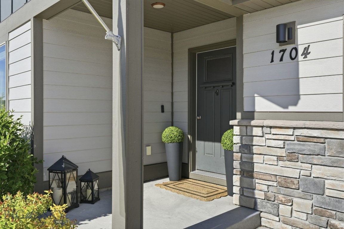 1704 Shelby Avenue