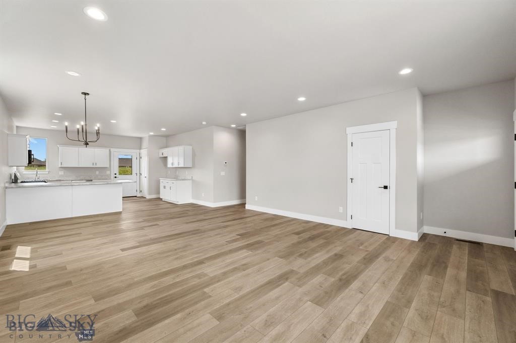 1105 Melissa Way