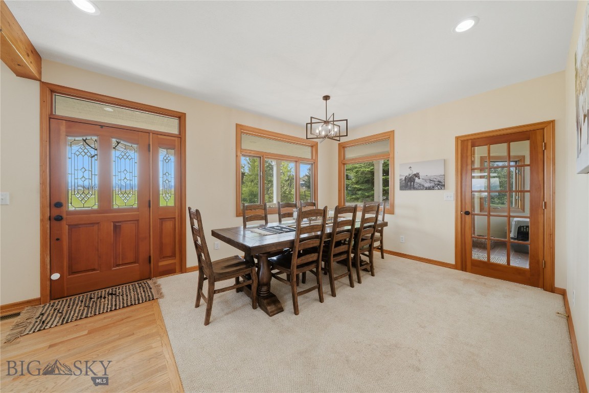 977 Trailcrest Drive