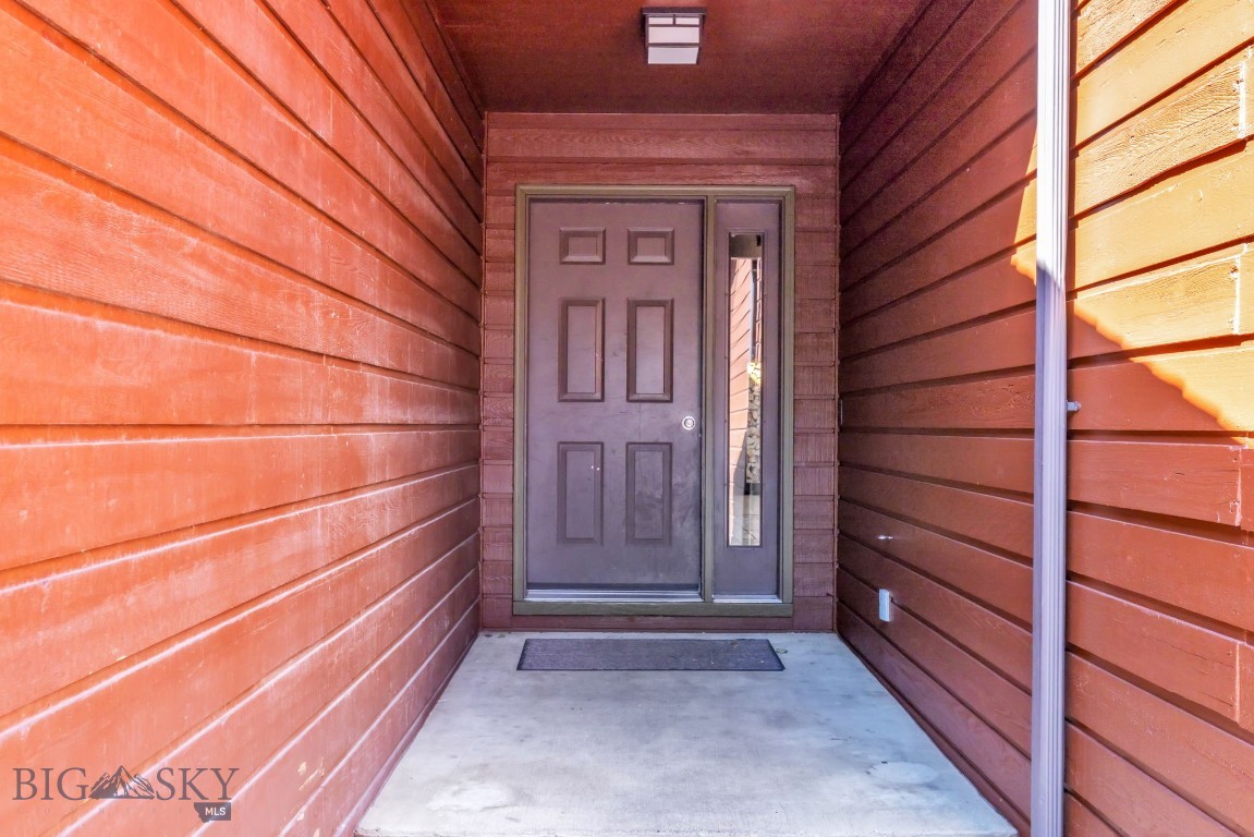 1601 W Olive 8