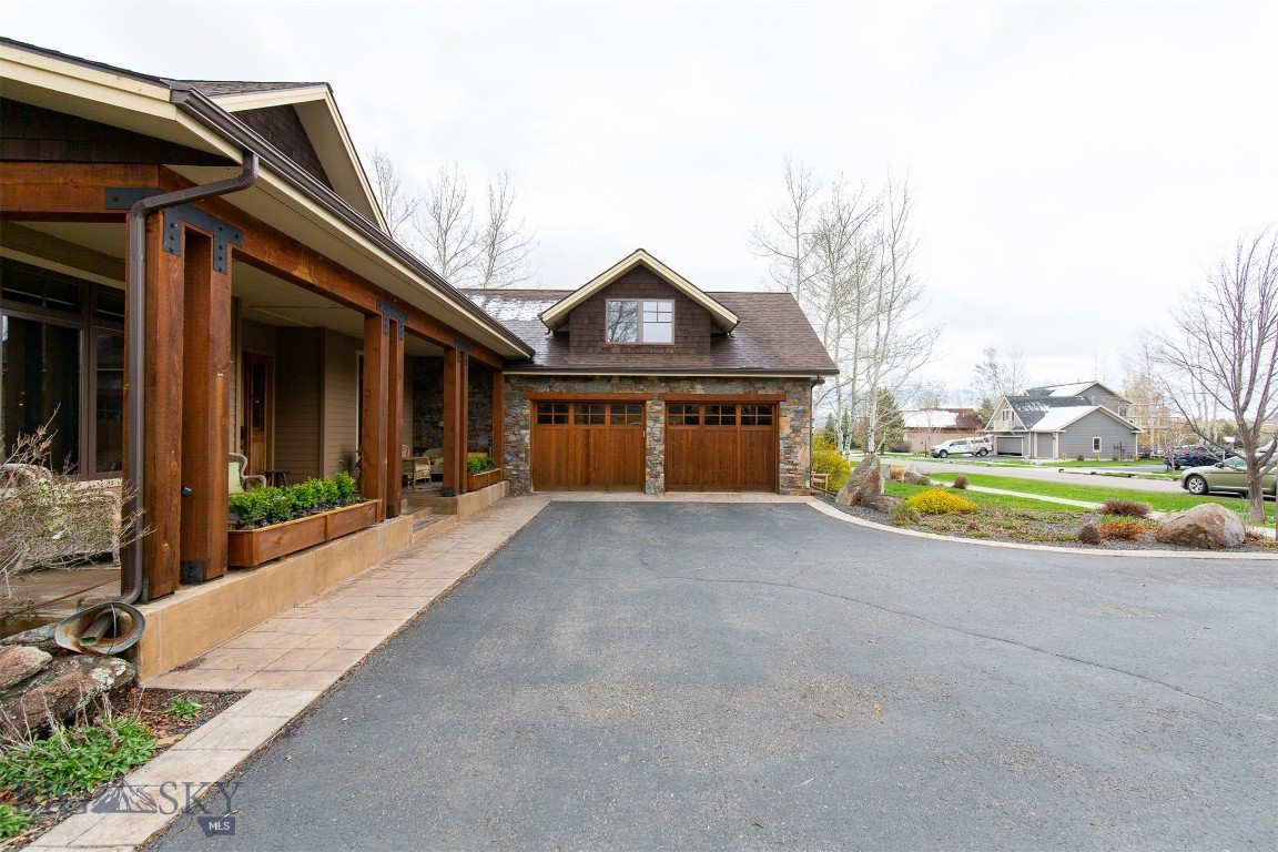 425 Peace Pipe Drive