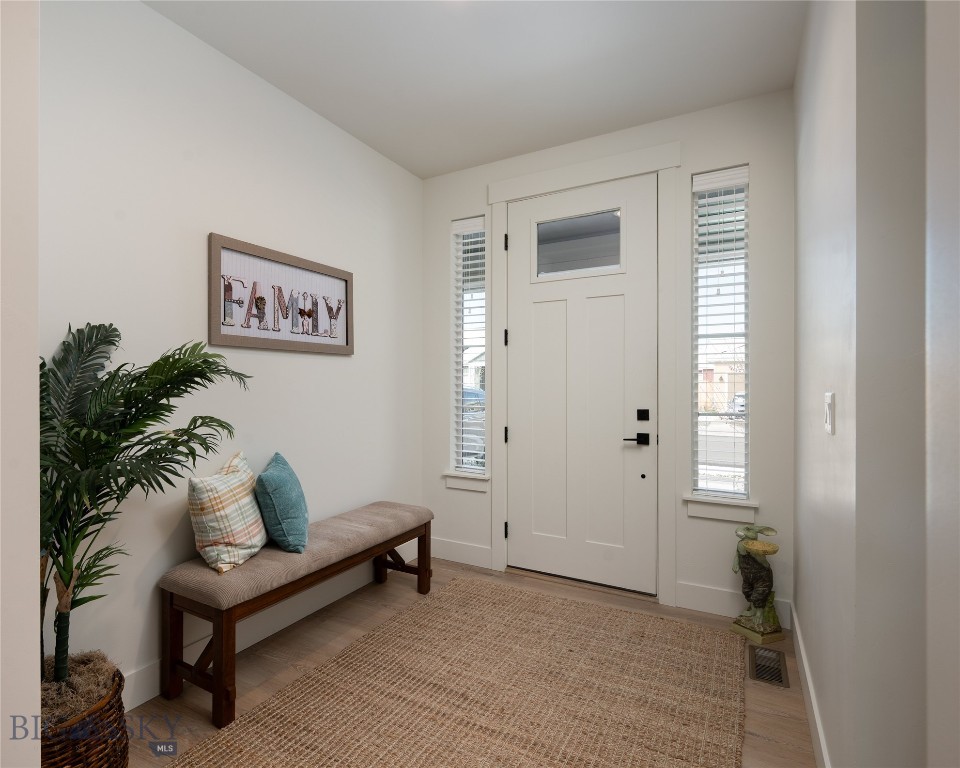 1710 Wyatt Earp Court