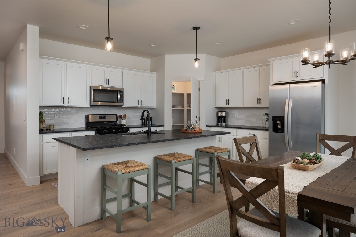 1710 Wyatt Earp Court