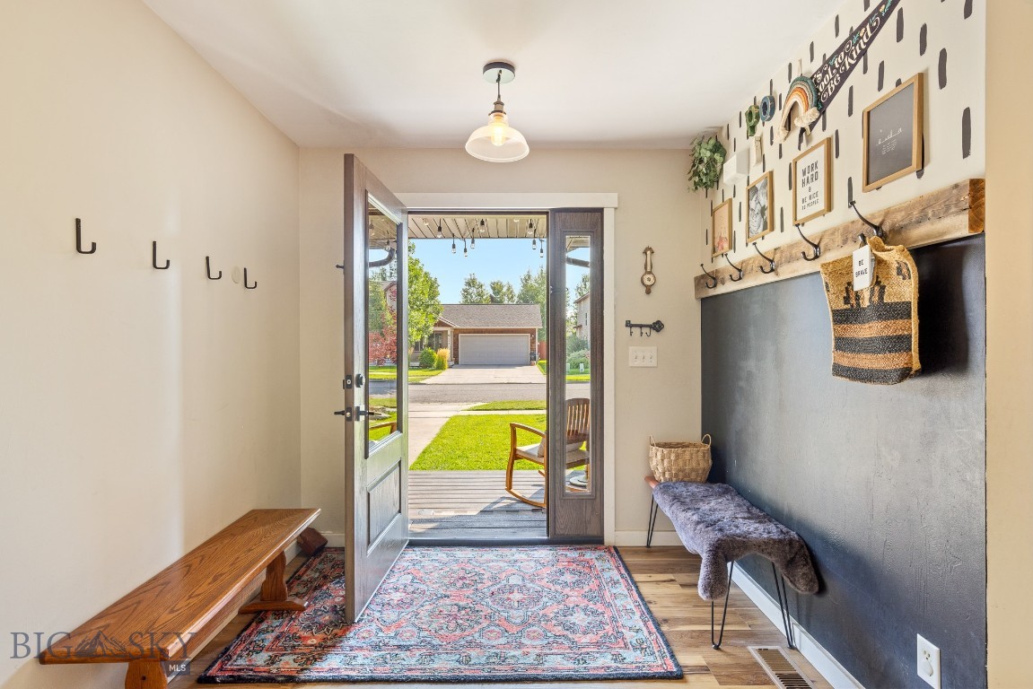 1141 Pin Avenue