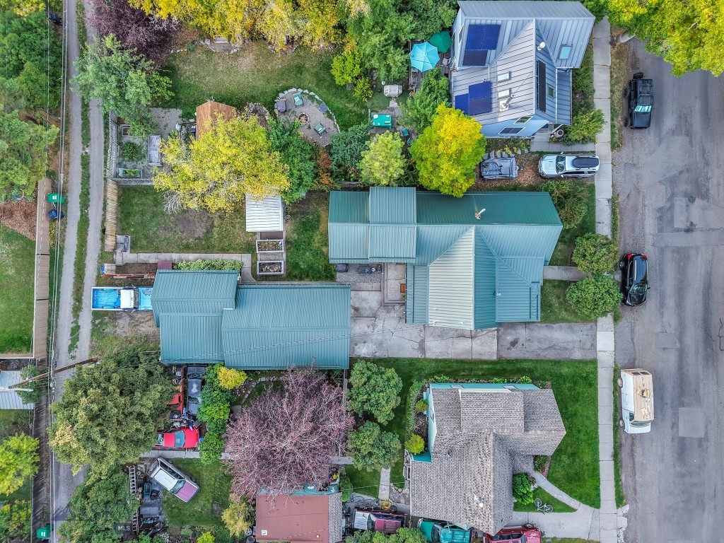 421 N Grand Avenue