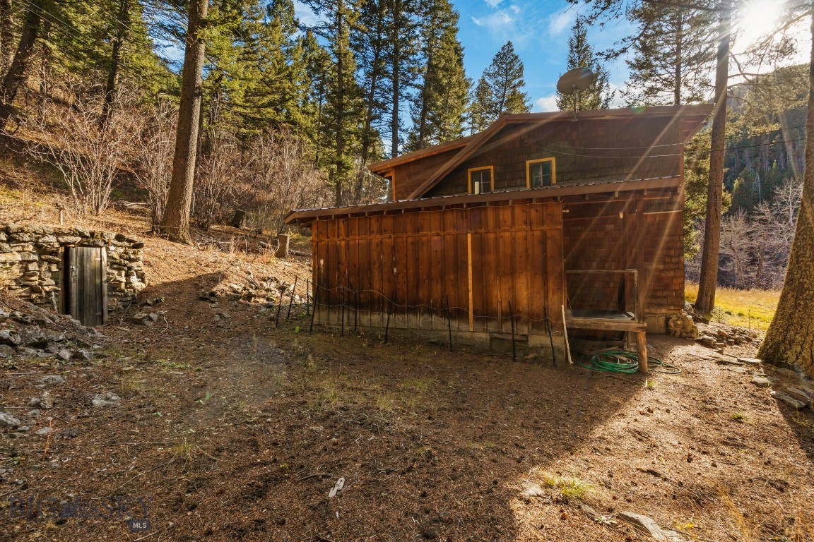 10400 Hyalite Canyon Road