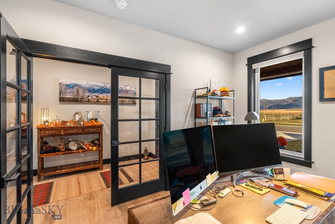 856 White Horse Loop