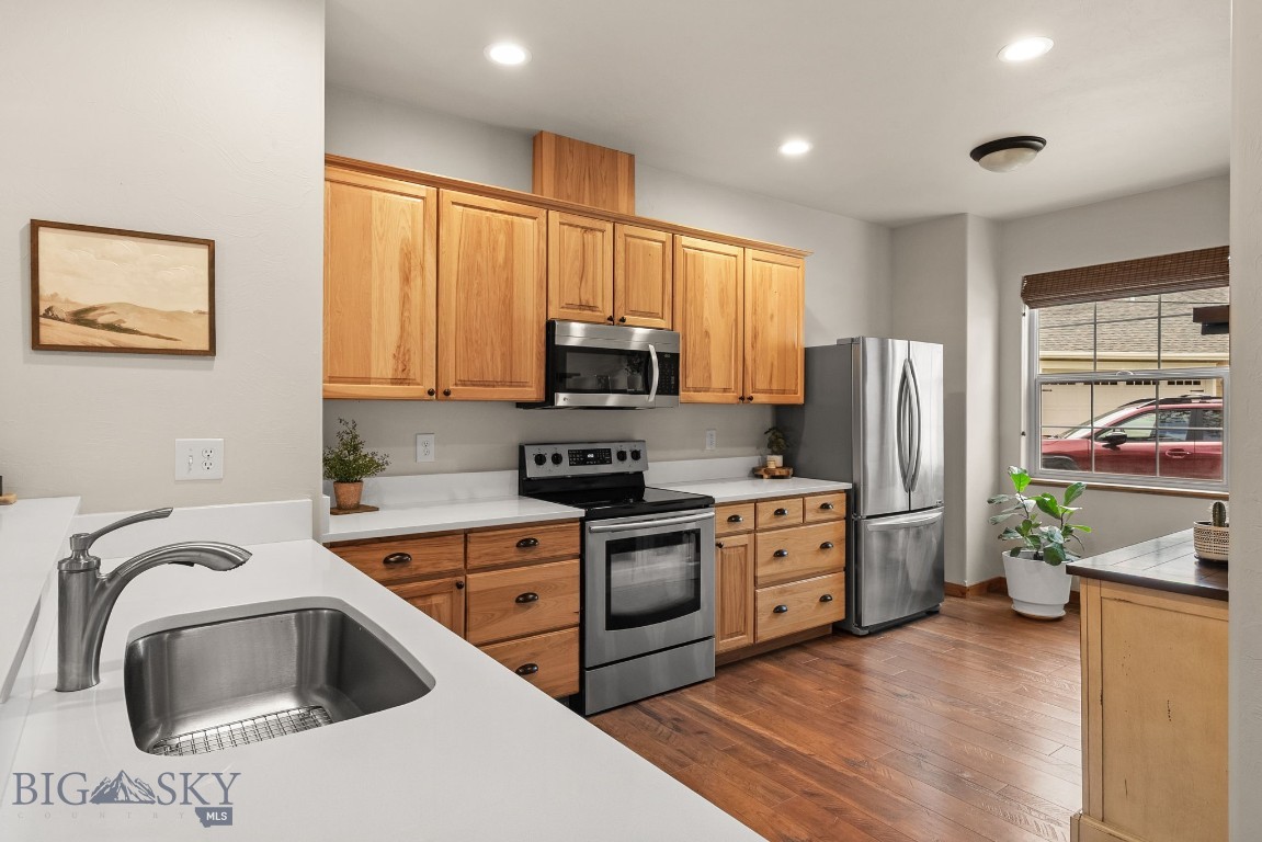 2390 W Beall Street 2