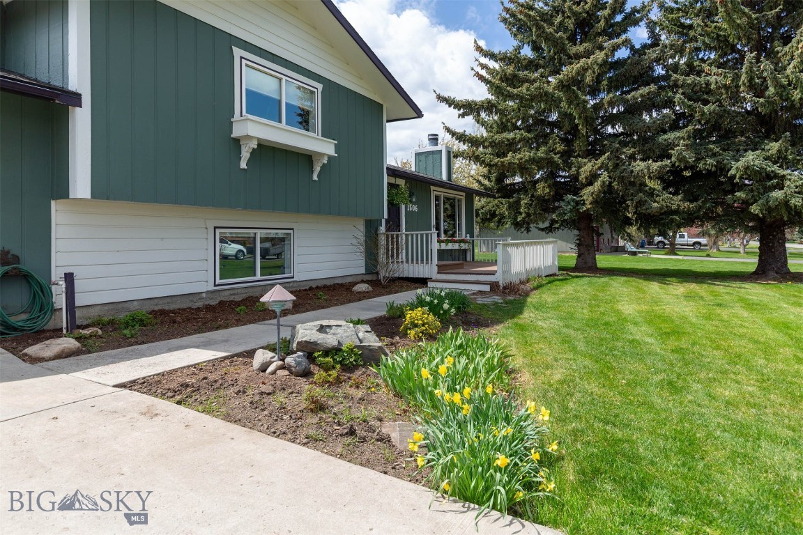 1506 Park View Place