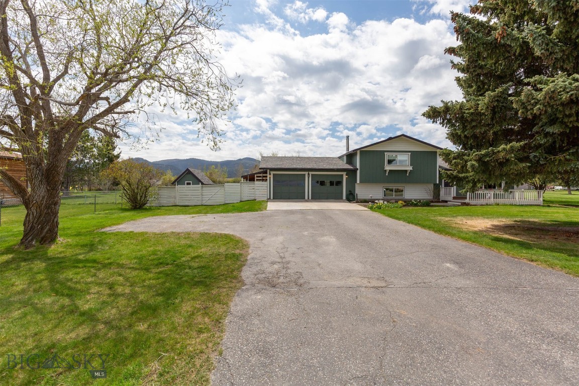 1506 Park View Place