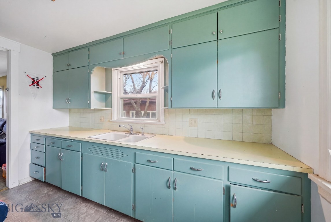 414 S 12th
