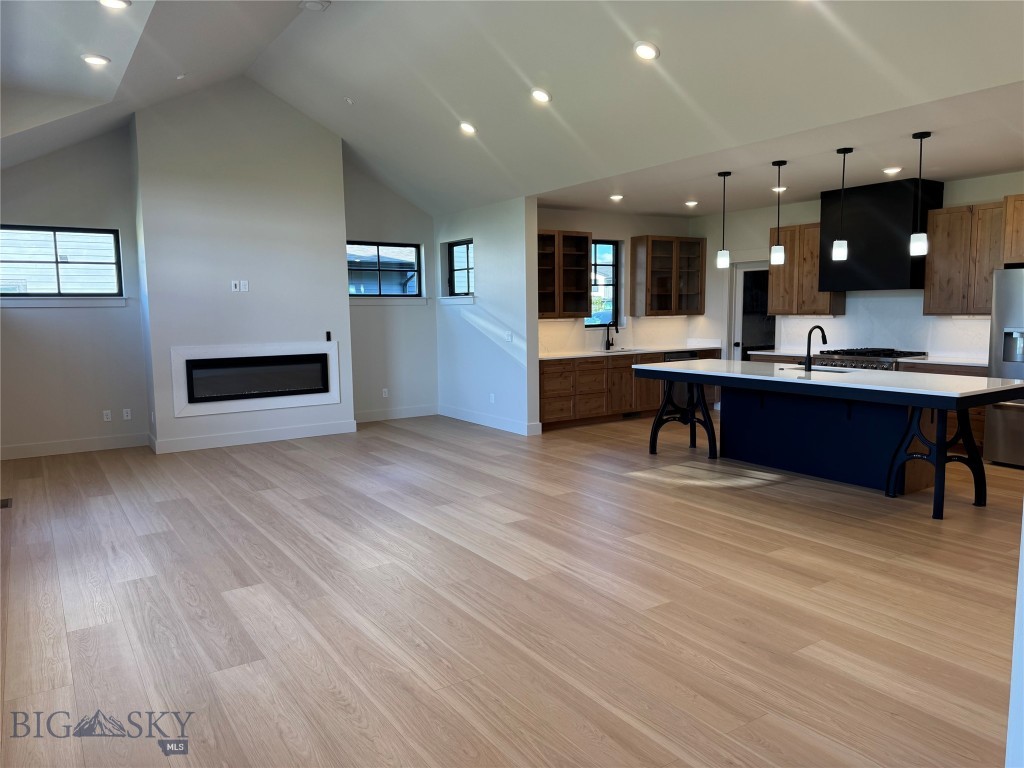 86 Hilgard Peak Court