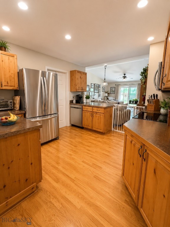 852 Forestglen B