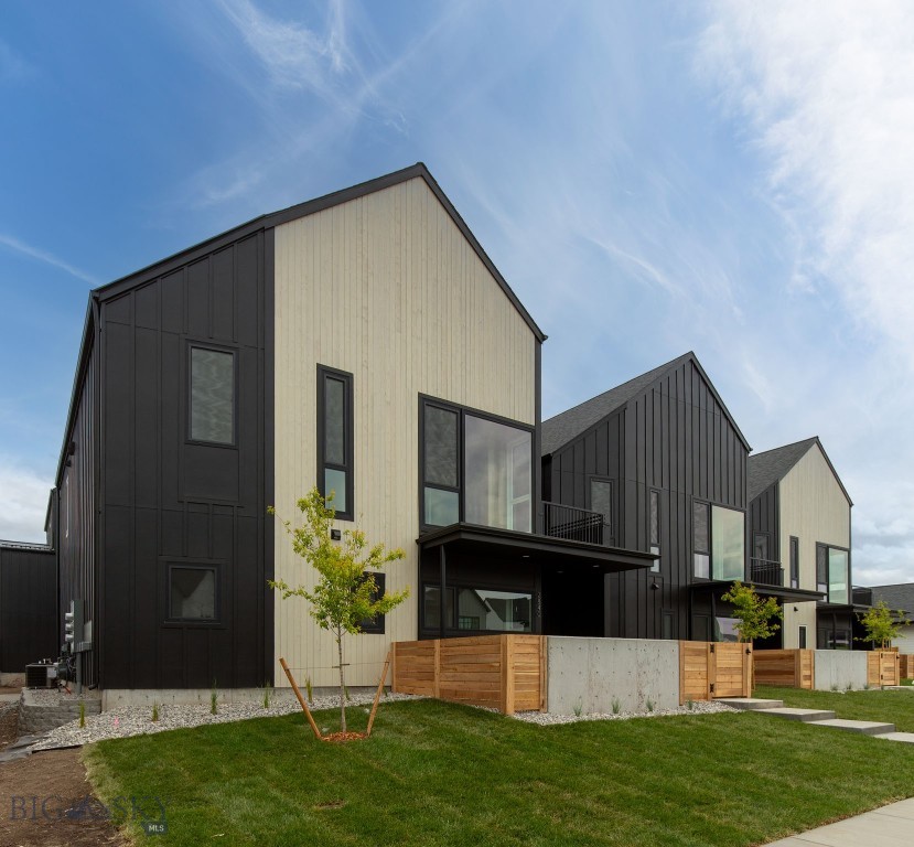 2840 S 28th Ave
