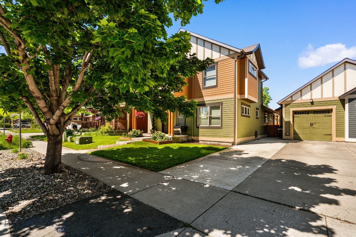 715 N 15th Avenue