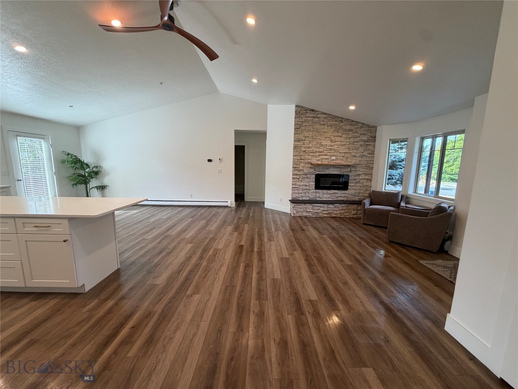 217 Lillian Way