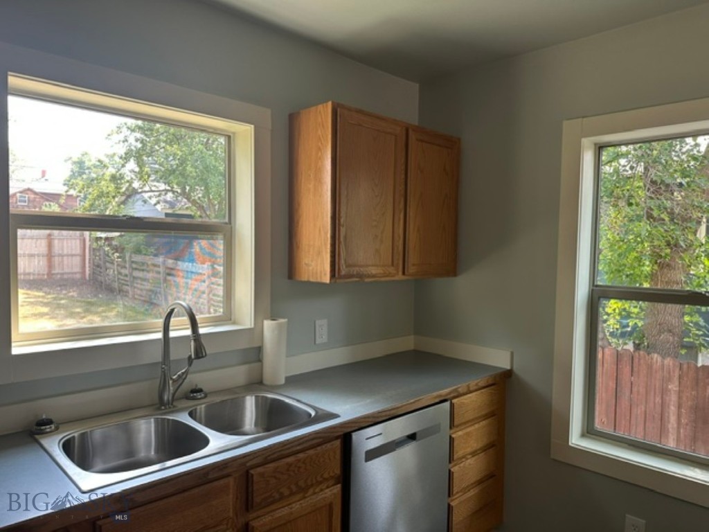 608 S 10th