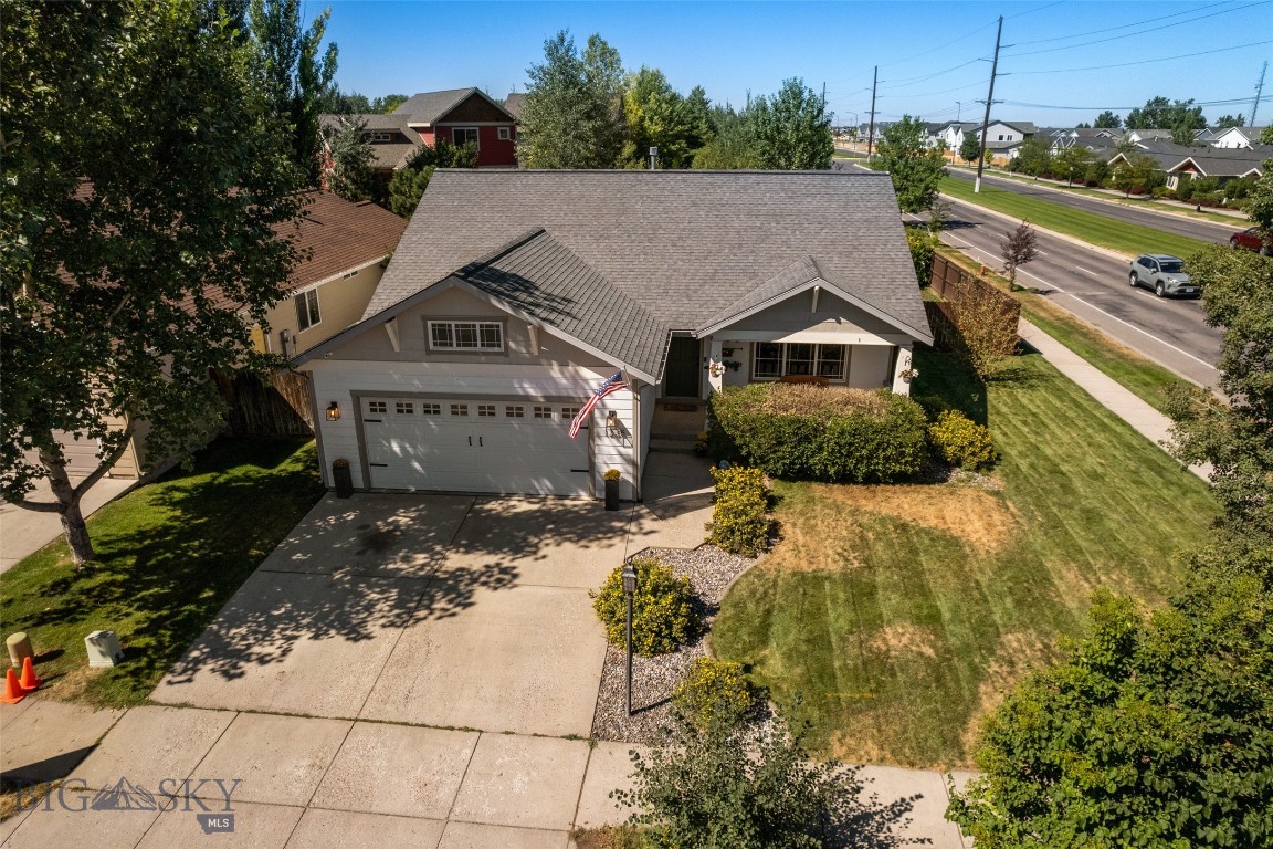 1235 Hunters Way