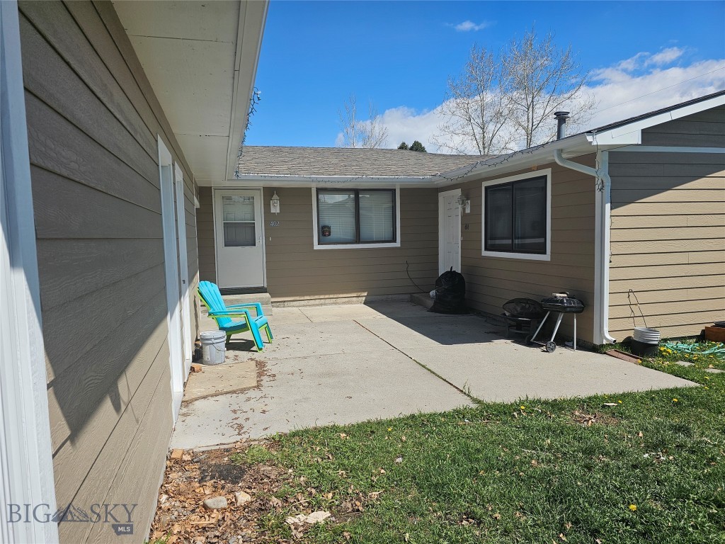 402 & 404 N 19th Avenue