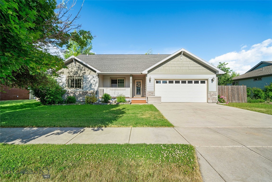 944 Forest Glen Drive