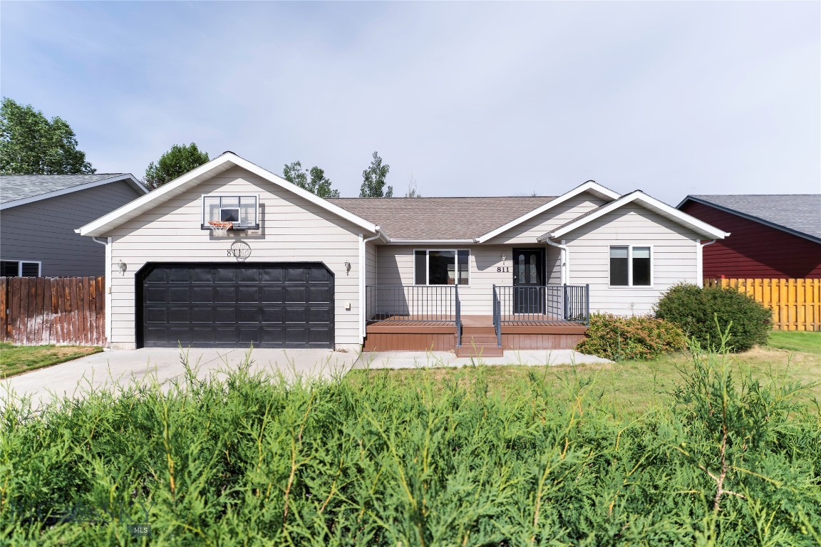 811 Dimaggio Drive, Belgrade
