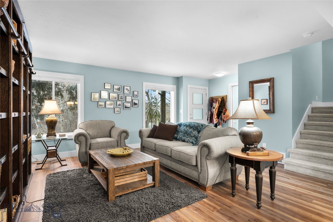 102 E College Street 1