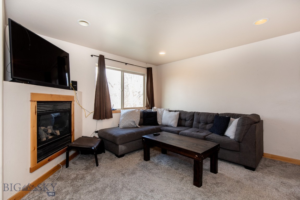 3328 W Babcock Street B