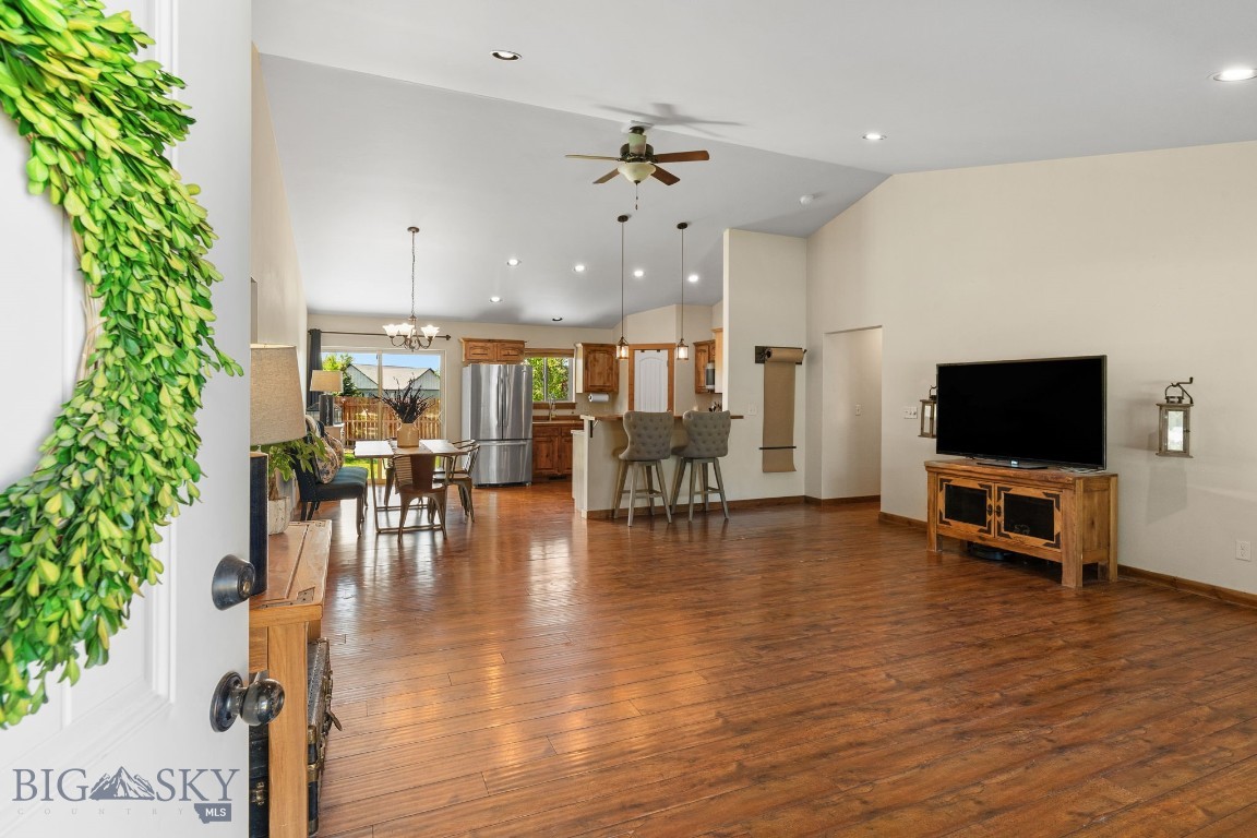 70 Cedar Wood Circle