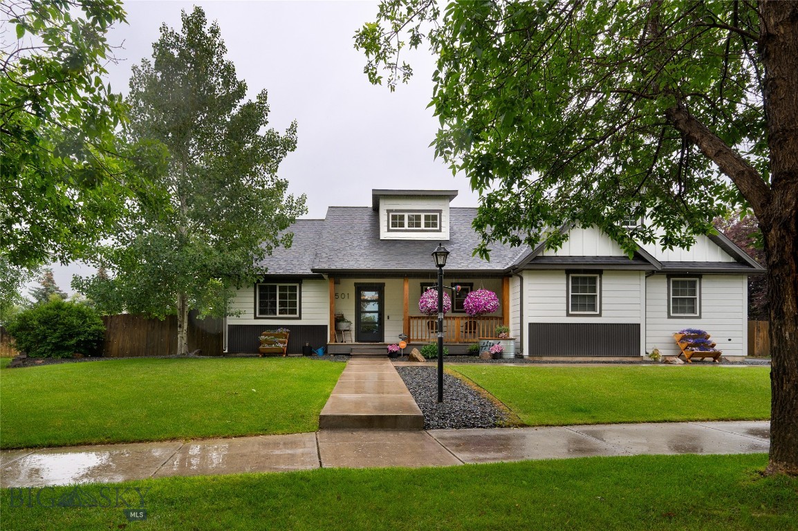 501 Red Barn Drive, Belgrade