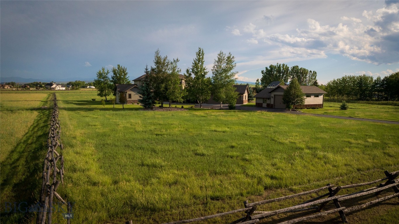 40 Wapiti Way
