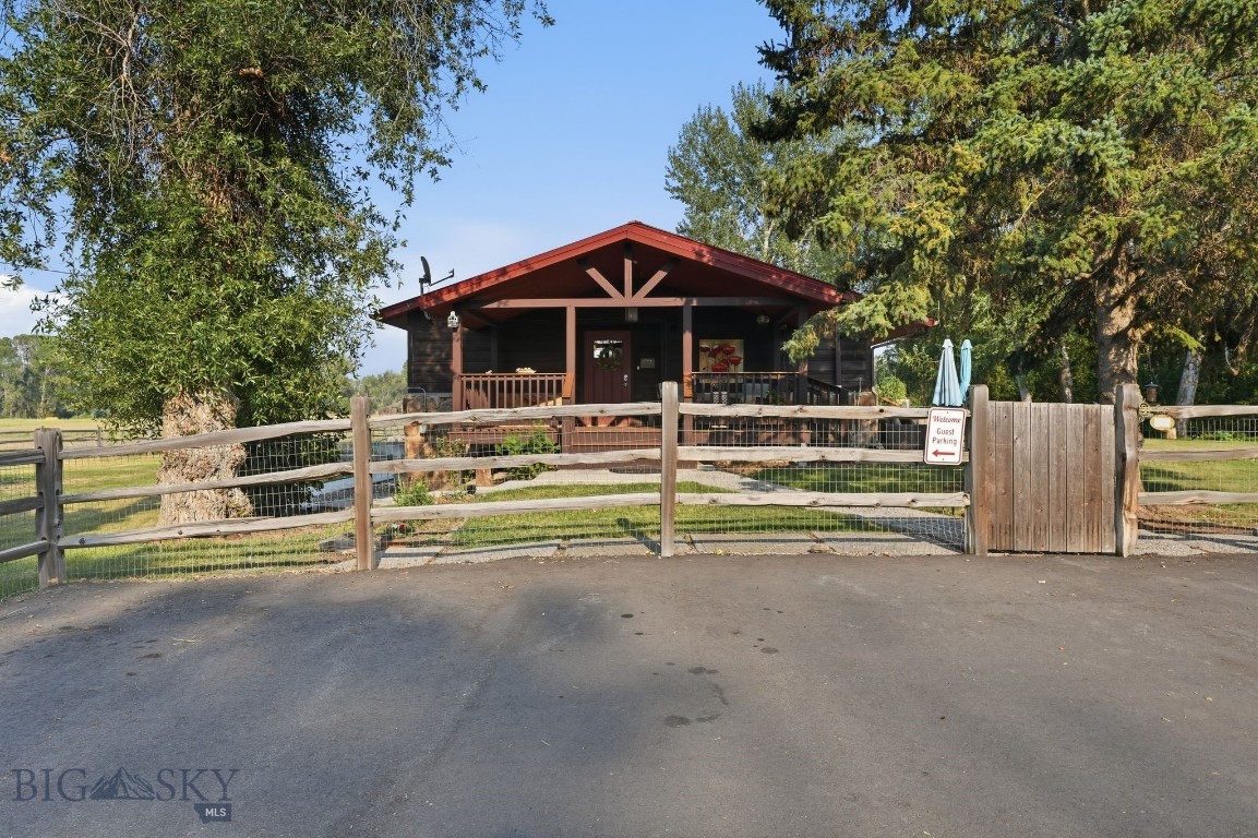 2608 Linney