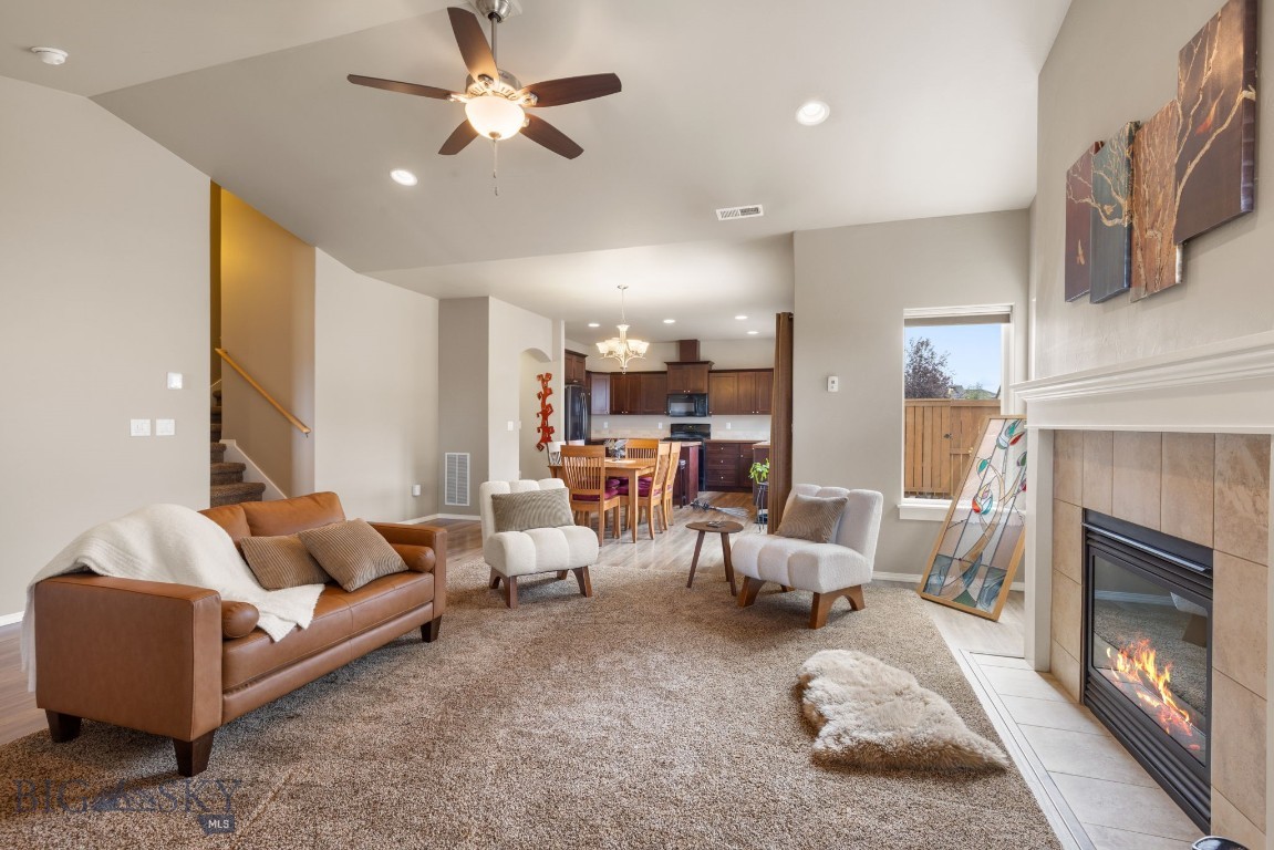 5079 Dragon Fly Street