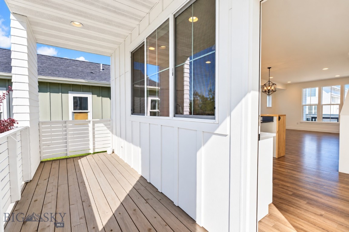 1660 Davis Lane