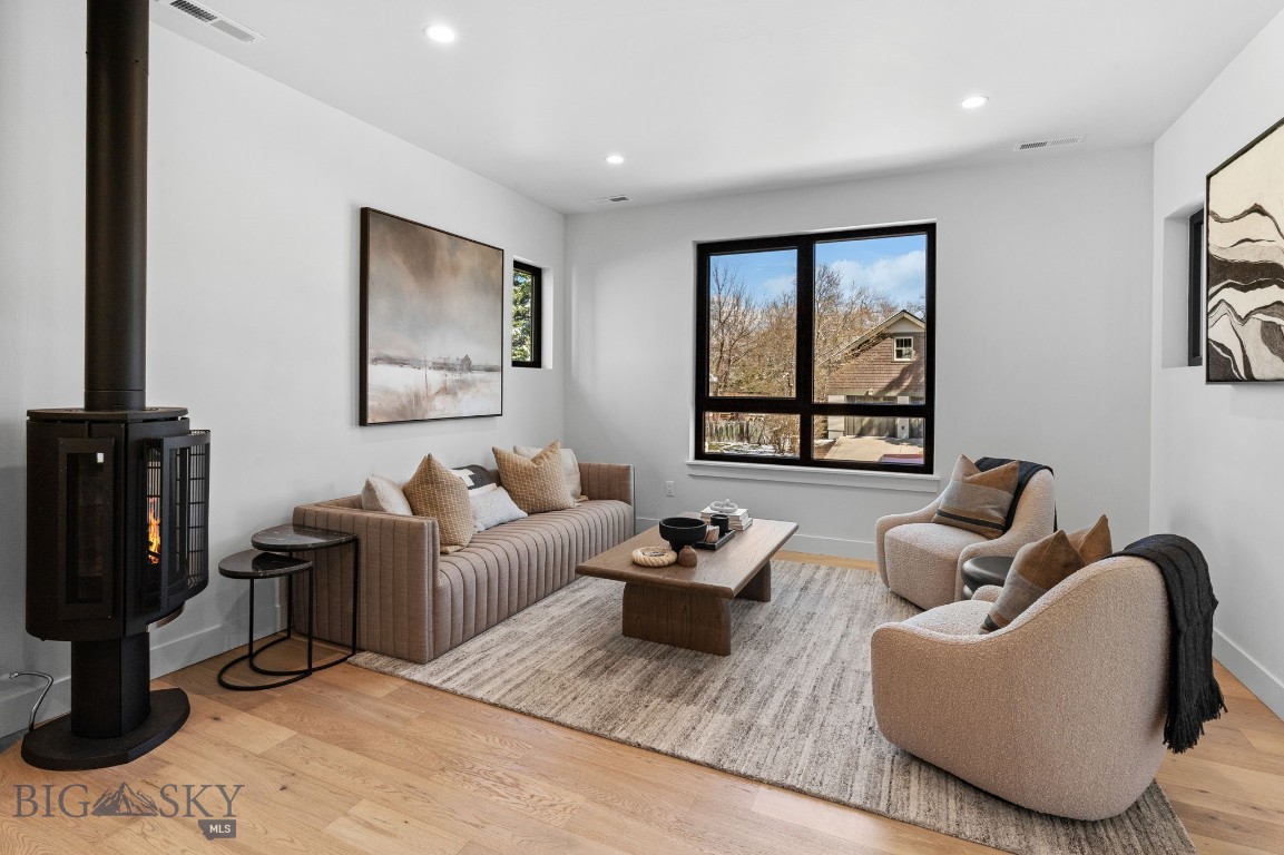 115 S 7th Avenue