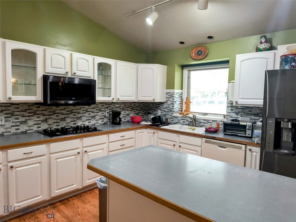 1006 E Missoula